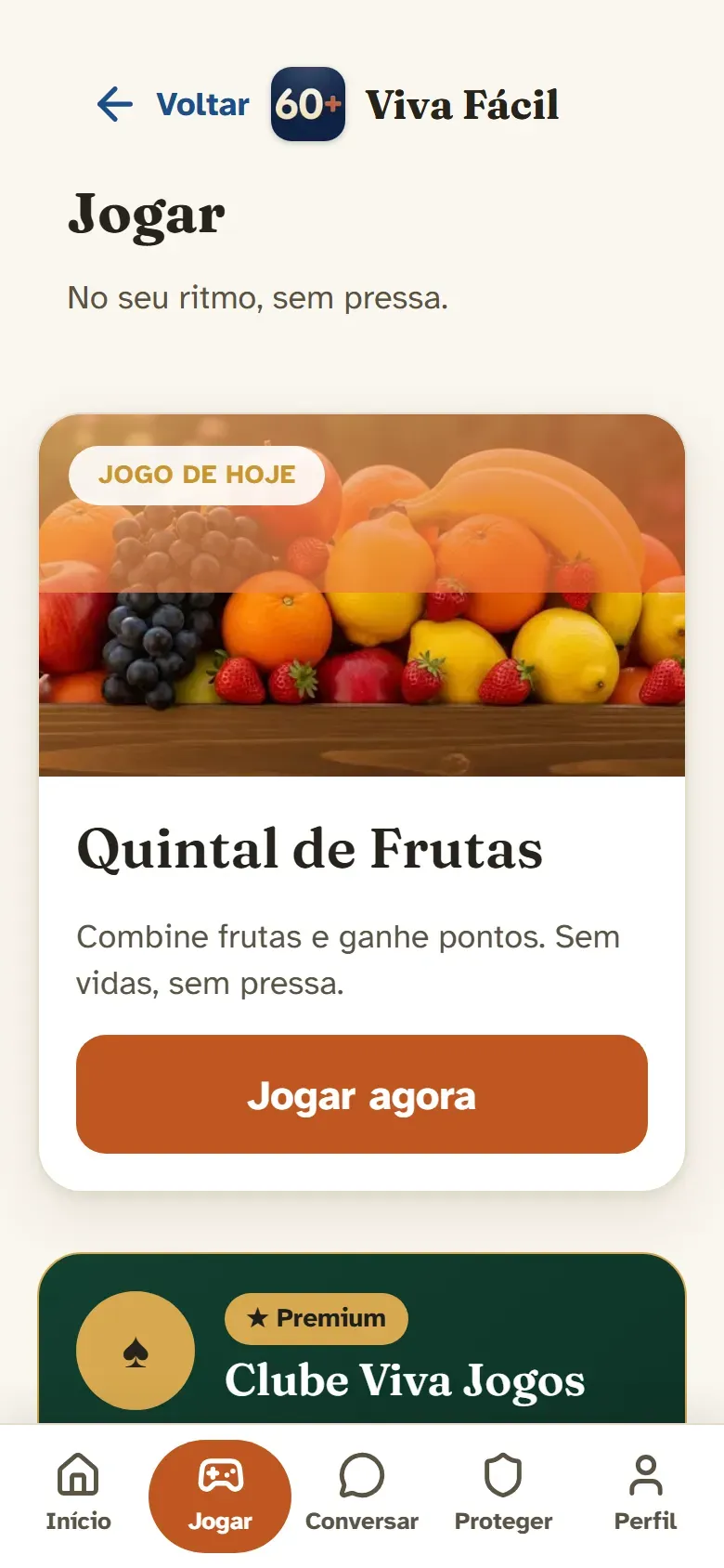 Captura de tela do Viva Fácil mostrando a tela Jogar, com o jogo do dia Quintal de Frutas